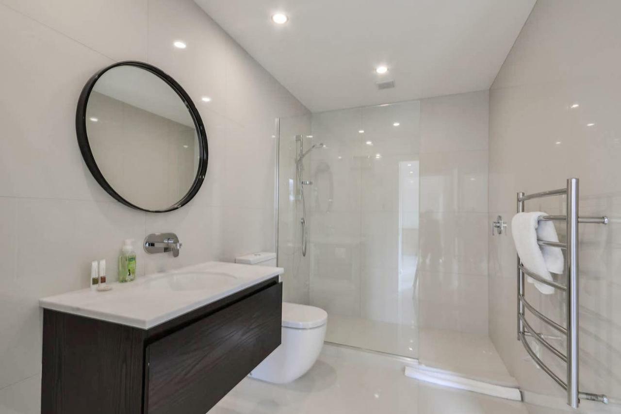 Executive Living in Bluewater - 3 Bedroom Apartment Queenstown Buitenkant foto